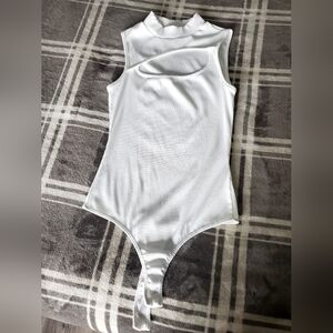 Guess White Sleeveless Women's Top